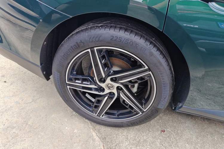 Used MG 7 2023 1.5T DCT Luxurious Supreme Edition
