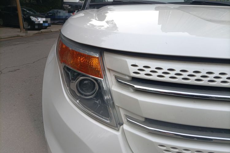 Used Ford Explorer 2013 3.5L Deluxe Model
