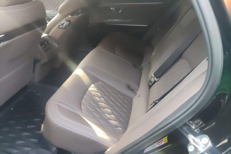 Used BYD Han 2023 EV Champion Edition 605KM Front-Drive Premium Model
