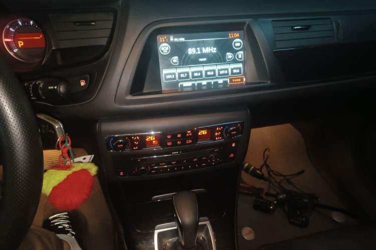 Used Citroen C5 2014 2.0L Automatic Luxury Edition Audio And AC Panel