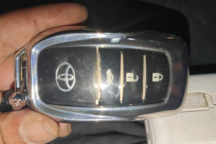 Used Toyota Prado 2016 2.7L Automatic Luxury Edition
