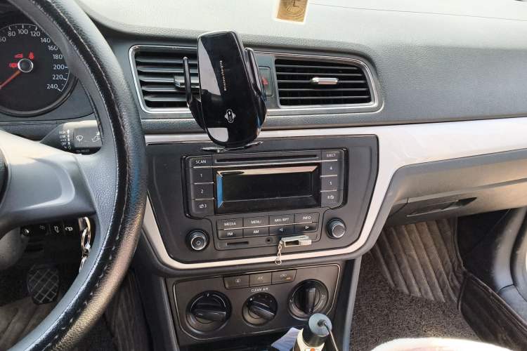 Used Volkswagen Lavida 2017 1.6L Manual Fashion Edition
