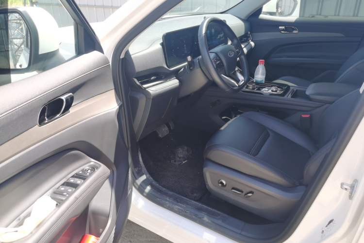 Used Ford Equator Sport 2022 EcoBoost 170 Platinum Edition Driver Seat