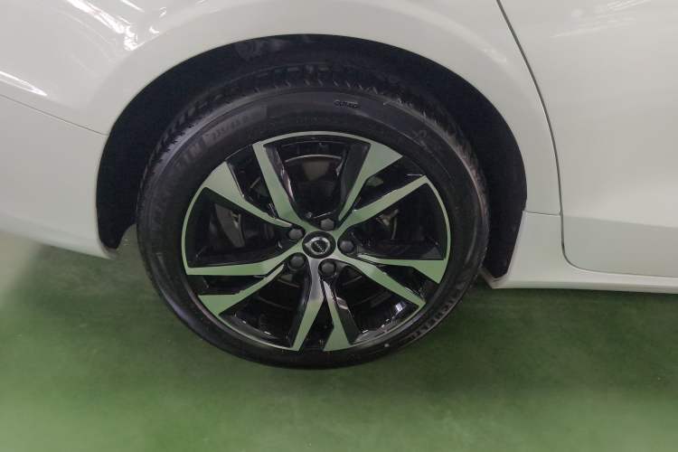 Used Volvo S60 2025 B5 Zhiya Sport Edition
