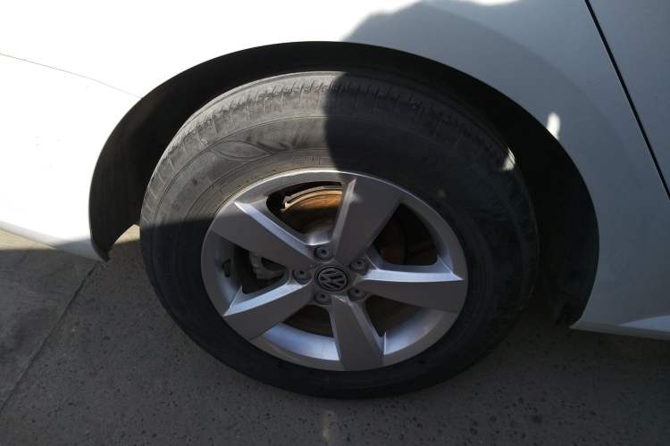 Used Volkswagen Lavida 2019 Lavida Start 1.5L Manual Fashion Edition China VI Standard Right Rear Wheel Hub