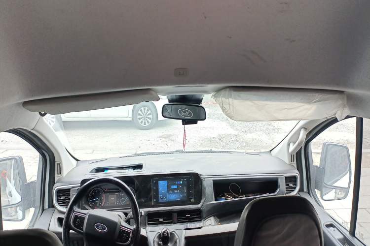 Used Ford Transit 2023 2.0T Diesel Manual Multifunction Commercial Vehicle Mid-axle Mid-roof 5/6 Seats