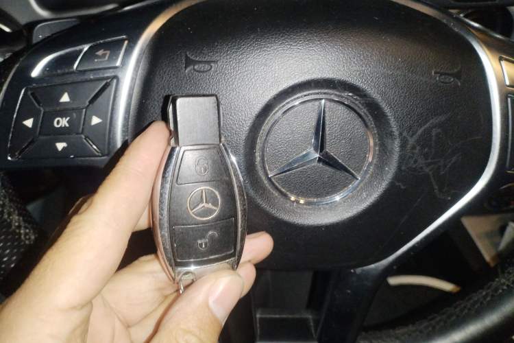 Used Mercedes-Benz GLK-Class 2015 GLK 260 4MATIC Dynamic Edition Ultimate Version
