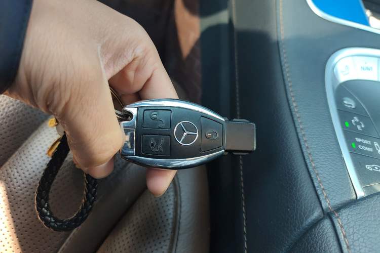 Used Mercedes-Benz S-Class 2016 S 320 L Business Model
