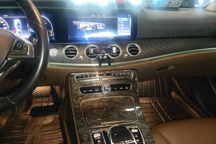 Used Mercedes-Benz E-Class 2017 E 300 L Sport Luxury Edition Audio And AC Panel