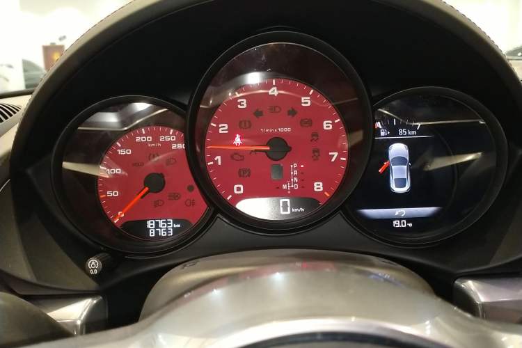 Used Porsche 718 2022 Cayman 2.0T Instrument Cluster