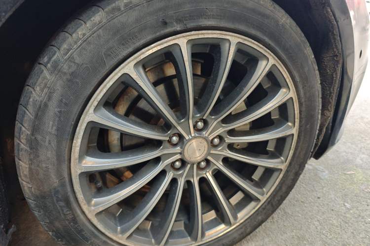 Used Zotye Z700 2016 1.8T DCT Elegant Version
