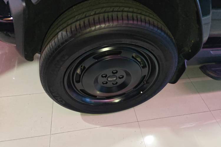 Used iCAR V23 2025 401 Two-Wheel Drive Intelligent Driving Version
