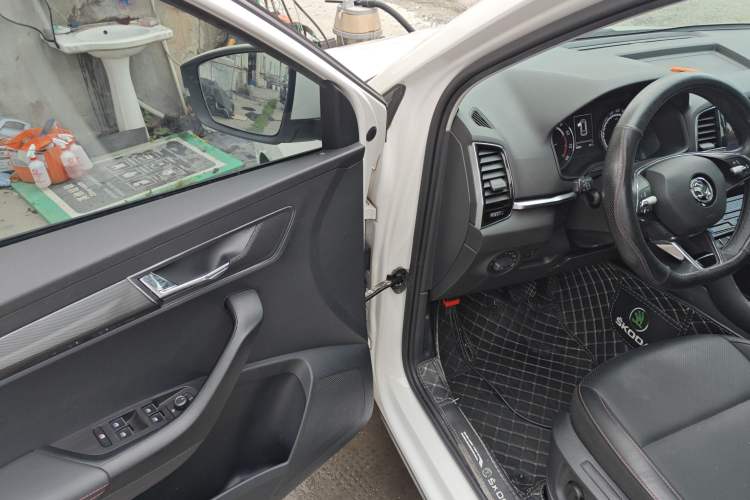 Used Skoda Karoq 2022 TSI280 Luxury Edition Driver Seat