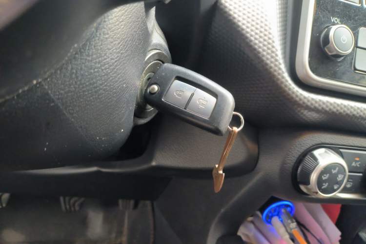 Used Nissan Kicks 2020 1.5L XE Manual Cool Edition
