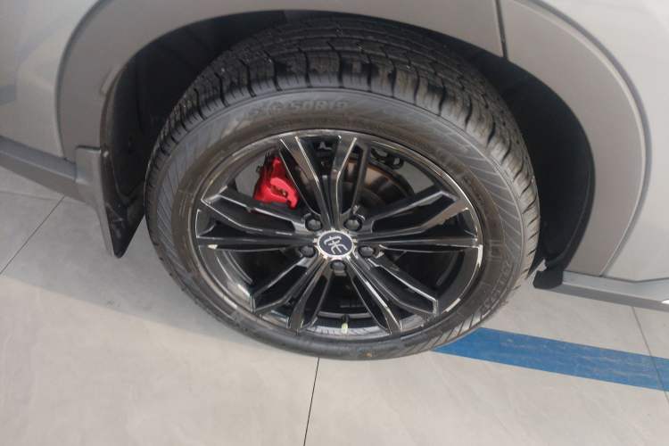 Used BYD Song PLUS 2020 1.5T Automatic Flagship Edition Right Rear Wheel Hub