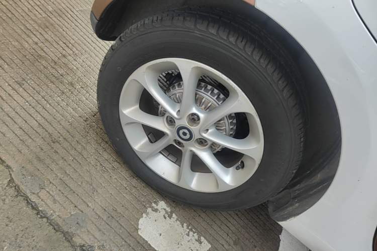 Used smart fortwo 2015 1.0L 52 kW hardtop Dynamic version
