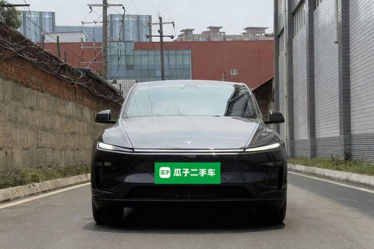 Used Tesla Model Y 2025 Long-Range All-Wheel Drive First Edition