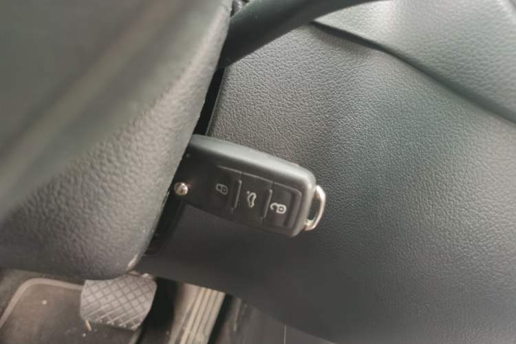 Used Volkswagen Tiguan 2016 300TSI Automatic Two-Wheel Drive Comfort Edition Vehicle Key