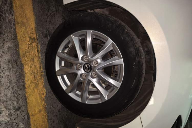 Used Mazda 3 Axela 2017 Sedan 1.5L Automatic Comfort Model Emission Standard China V
