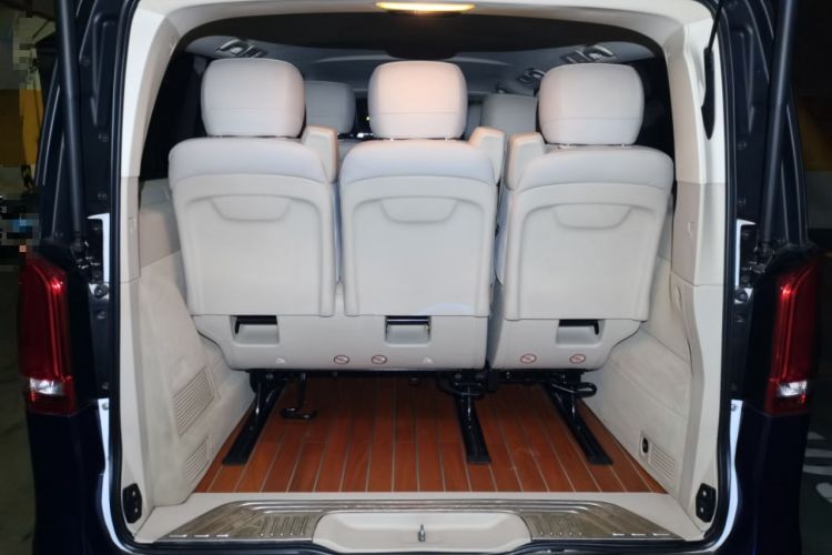 Used Mercedes-Benz V-Class 2016 V 260 Avantgarde Edition
