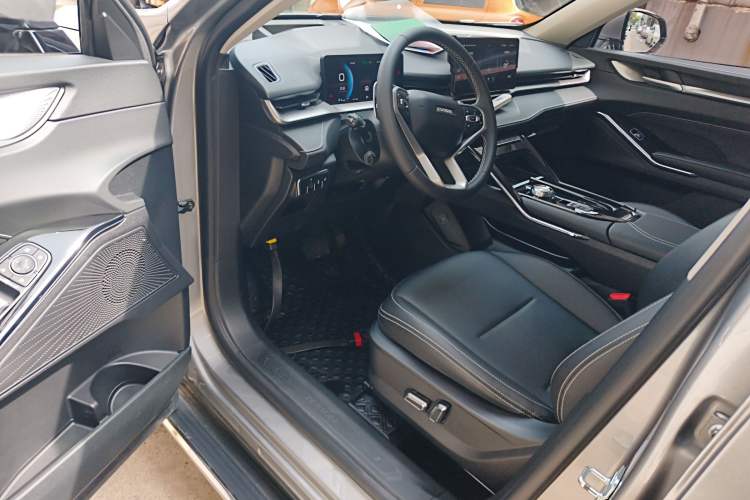 Used Haval H6 2022 3rd Generation 1.5T Automatic Two-Wheel Drive Max Driver Seat