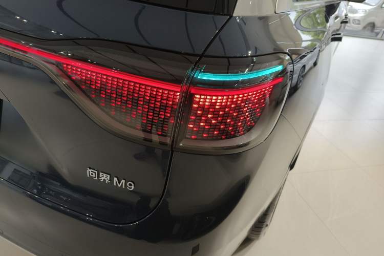 Used Hima AITO M9 2024 Range-Extended Ultra Version 42 kWh 6-Seater Model