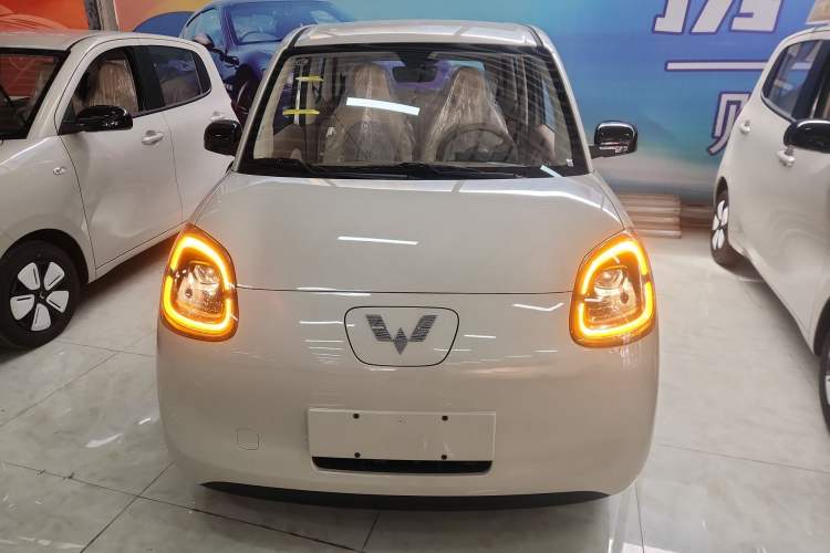 Used Wuling Hongguang MINIEV 2025 Four-Door Version Advanced Edition Front