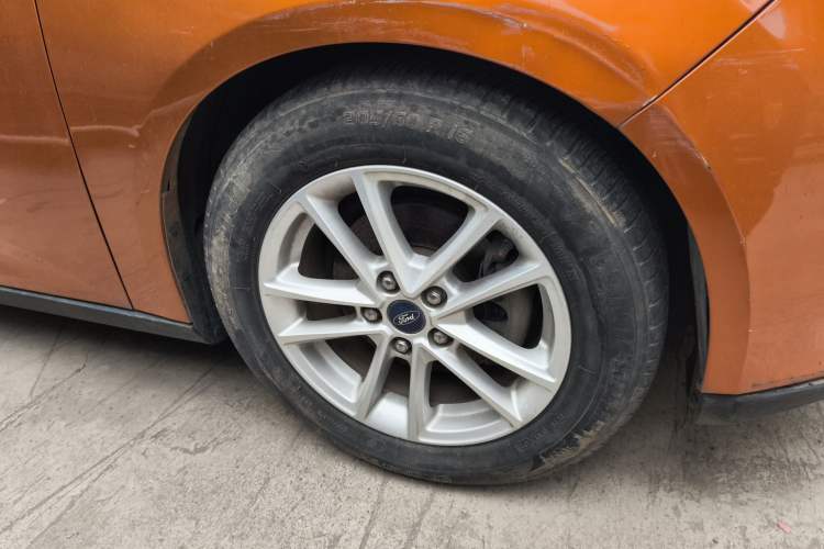 Used Ford Focus 2015 Hatchback EcoBoost 125 Automatic Supreme Style Edition
