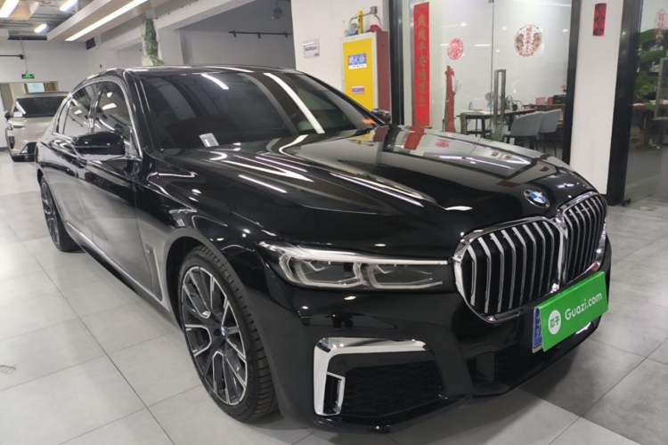 Used BMW 7 Series 2021 740Li Leading Model M Sport Package Front Right 45 Deg