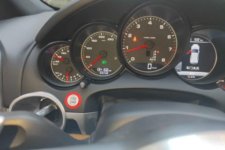 Used Porsche Cayenne 2016 Cayenne Platinum Edition 3.0T
