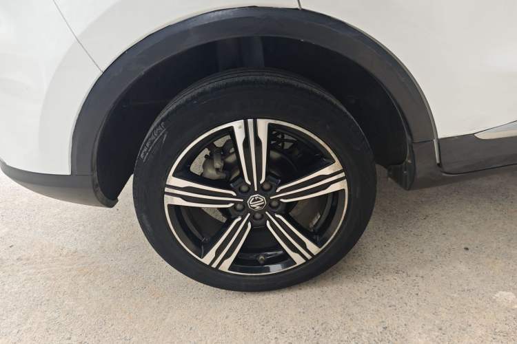 Used MG ZS 2018 1.5L Automatic Luxury Edition China V Standard