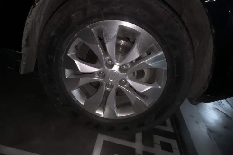 Used Land X5 2014 2.0T Automatic Innovation Edition Right Front Wheel Hub