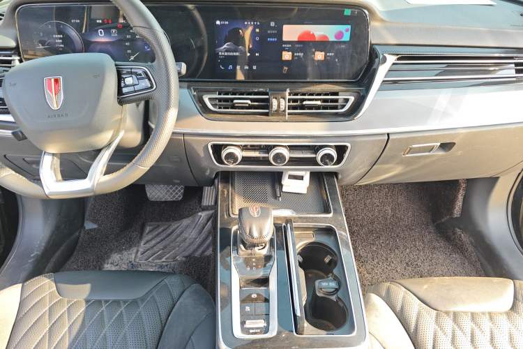 Used Hongqi HS5 2023 2.0T Qixiang Pro Edition Audio And AC Panel