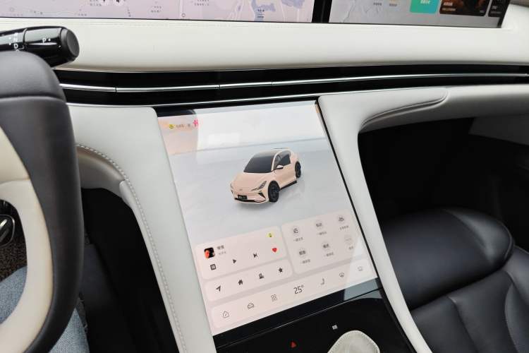 Used IM LS7 2023 90 kWh Elite All-Wheel-Drive Version Audio And AC Panel