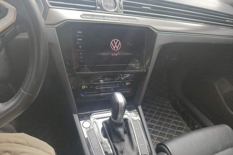 Used Volkswagen Magotan 2020 330TSI DSG Leading Model
