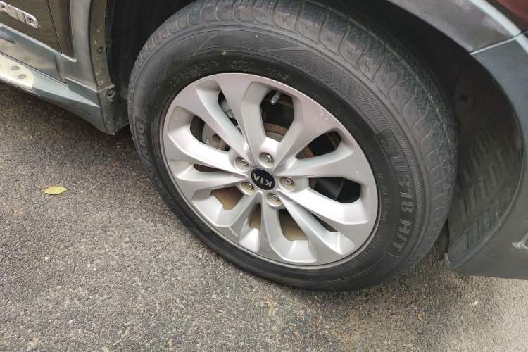 Used Kia Sorento 2013 2.4L 7-Seater Gasoline Luxury Version China IV Standard

