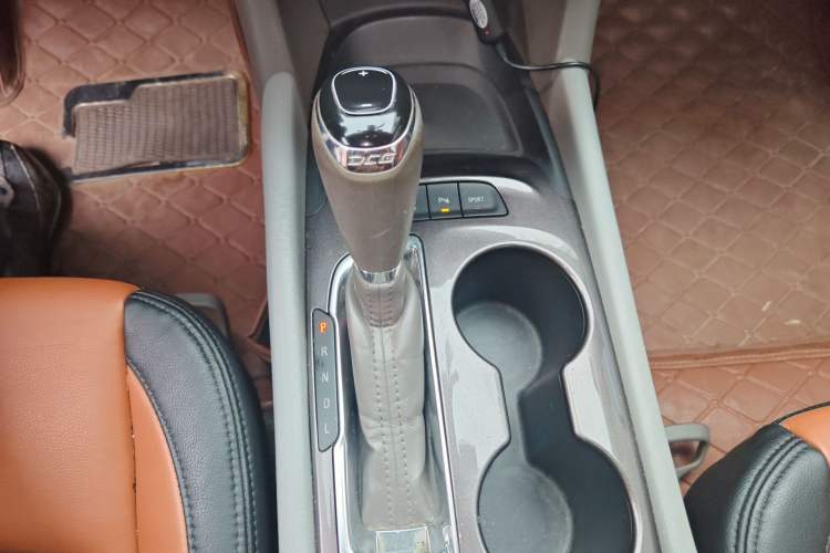 Used Chevrolet Malibu XL 2016 1.5T Dual-Clutch Enjoyment Edition Gear Lever