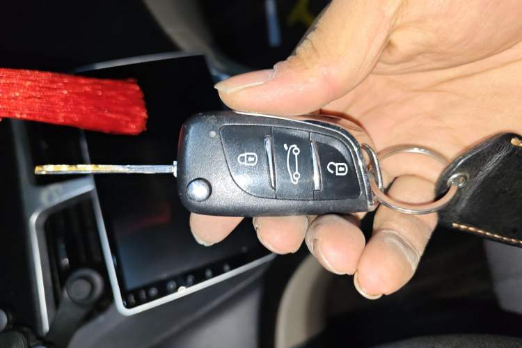 Used Hyundai Verna (older generation) 2014 1.4L Manual Fashion GS Model
