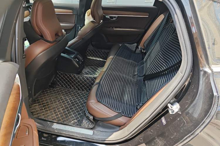 Used Volvo S90 2020 T5 Zhiyi Luxury Edition
