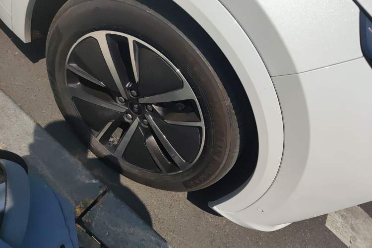 Used Li Auto L7 2024 MAX Model Right Front Wheel Hub