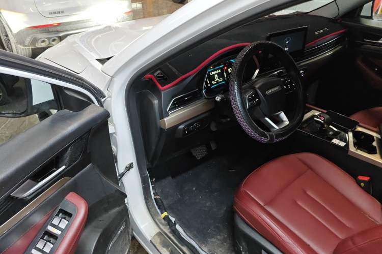 Used JETOUR X70 2023 1.5T DCT Overpass PRO+ Edition 7 Seats