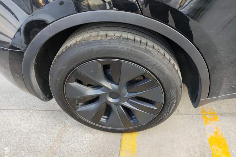 Used Tesla Model Y 2023 Rear-Wheel-Drive Version