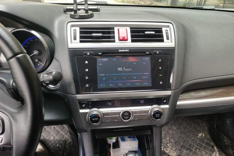 Used Subaru Outback 2015 2.5i Luxury Navigation Edition Audio And AC Panel