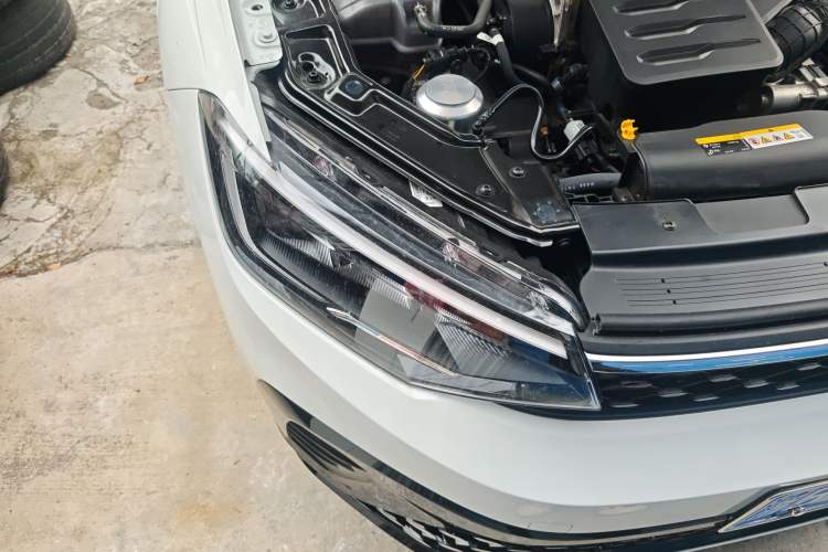 Used Volkswagen Lavida 2025 New Sharp 1.5L Outstanding New Edition Right Front Headlight