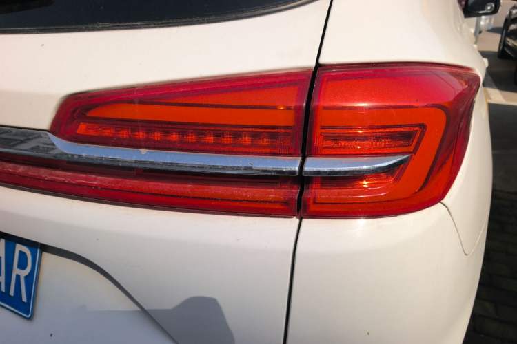 Used BYD Song 2020 Classic Edition 1.5T Automatic Elite Model Exterior 3