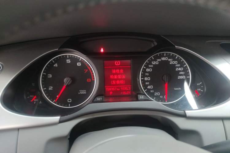 Used Audi A4L 2011 2.0 TFSI Standard Model
