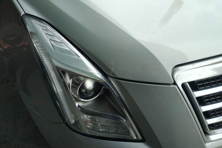 Used Cadillac XTS 2013 28T Leading Model