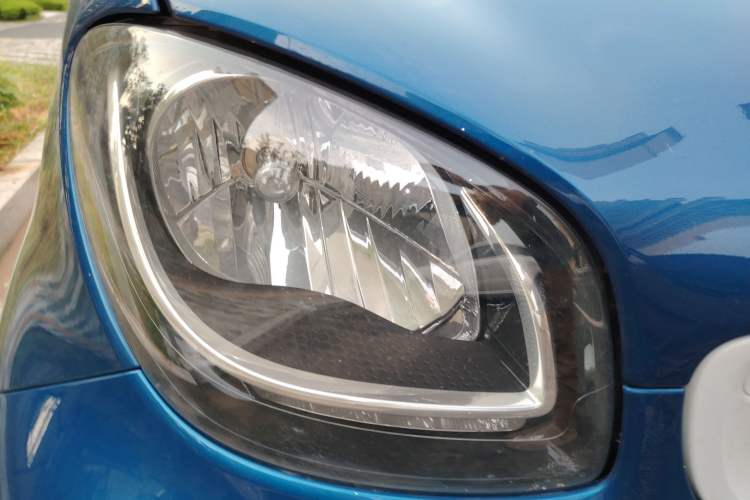 Used smart fortwo 2019 0.9T 66kW Hardtop Wind Power Edition China VI
