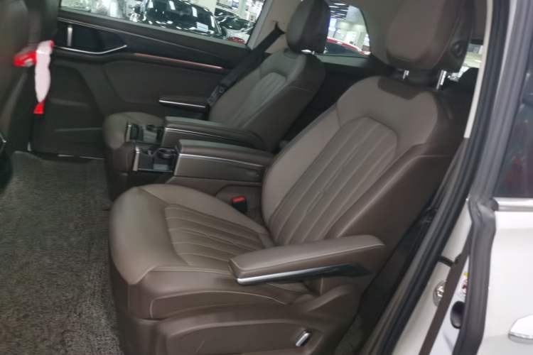 Used Volkswagen Viloran 2024 330TSI Luxury Edition