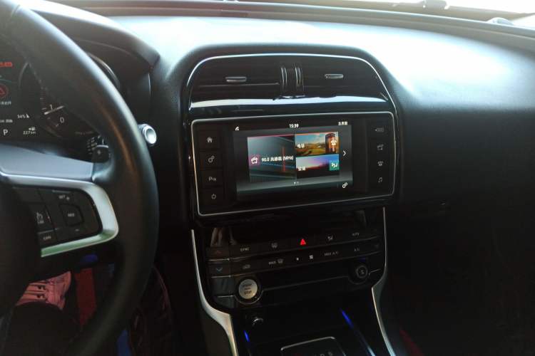 Used Jaguar XEL 2018 2.0T 200 PS LOVE Devotion Edition